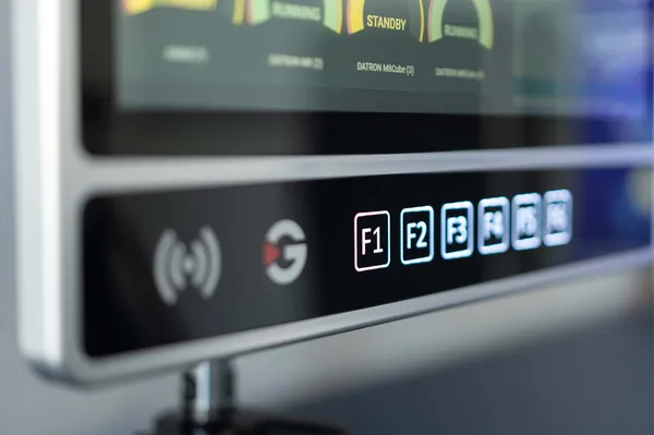 Pimp my GETT - How to integrate the GETT BlackLine Smart Panel PC with Peakboard