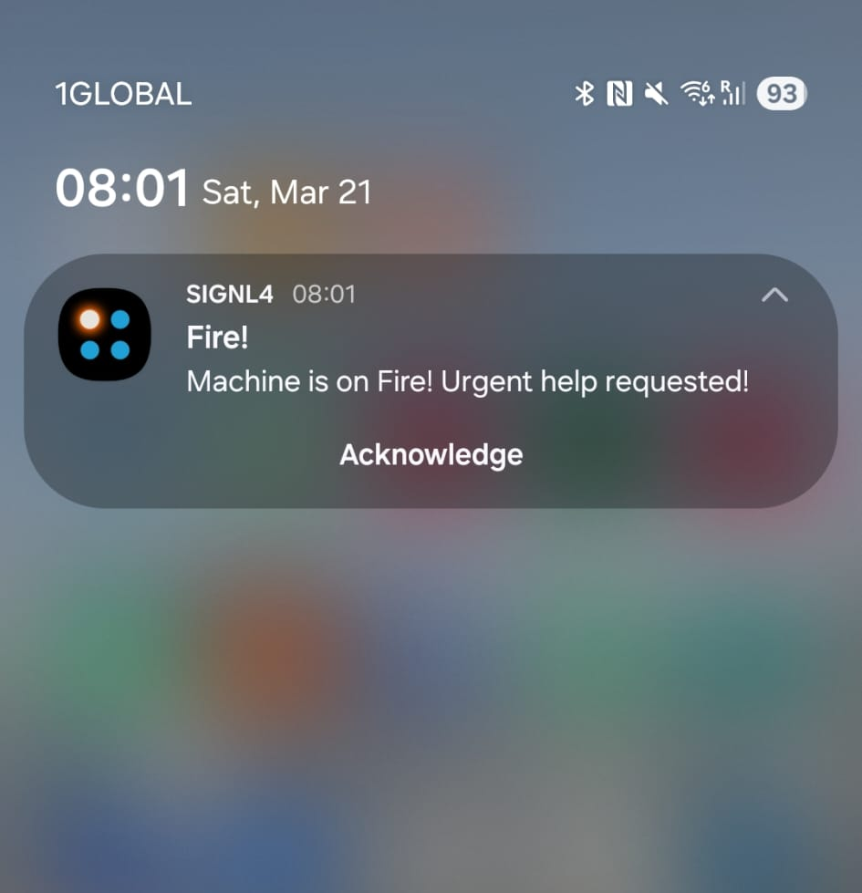 SIGNL4 mobile app displaying a push notification alert triggered by Peakboard